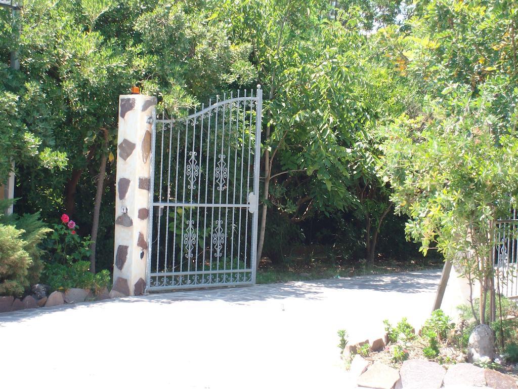 Sa Domu Sarda Casa Vacanza พิสซินาส ภายนอก รูปภาพ