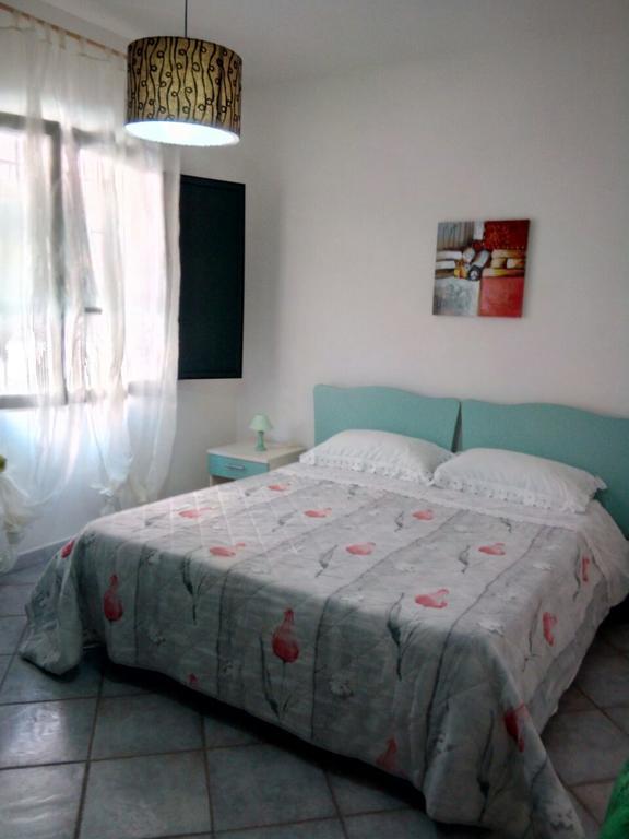 Sa Domu Sarda Casa Vacanza พิสซินาส ภายนอก รูปภาพ