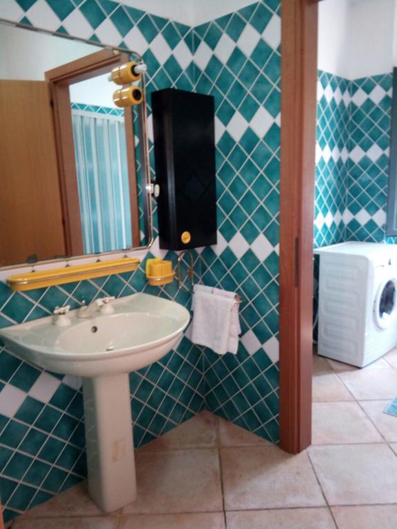 Sa Domu Sarda Casa Vacanza พิสซินาส ภายนอก รูปภาพ